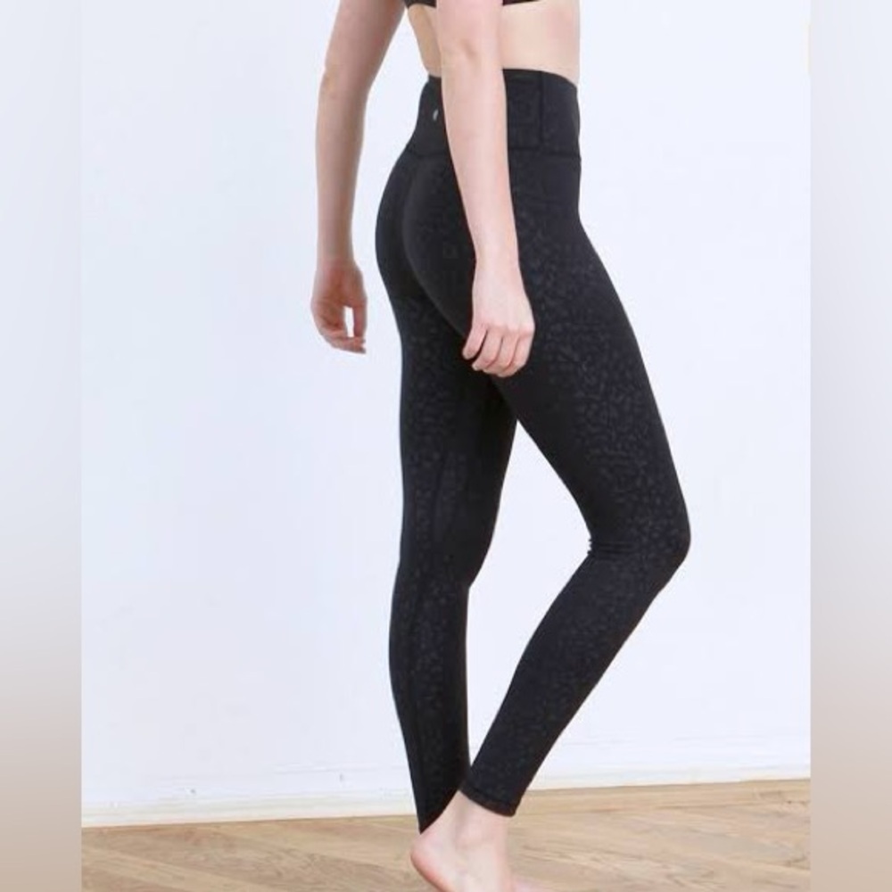 ZYIA Active Black Leopard Light n Tight Hi-Rise Legging